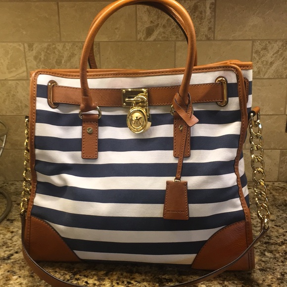 Michael Kors Handbags - Michael Kors Hamilton Handbag